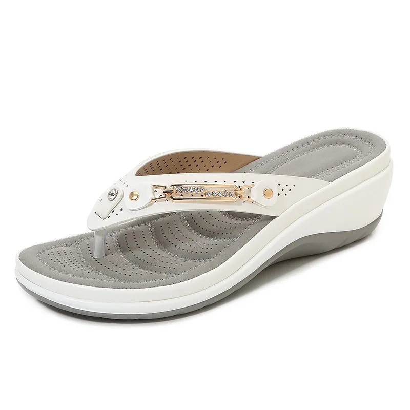 2023 Women's Slippers Summer New Fashion Metal Button Slides Shoes Wedge Beach Sandals Women Outside Platform Leisure Flip Flops — view 2