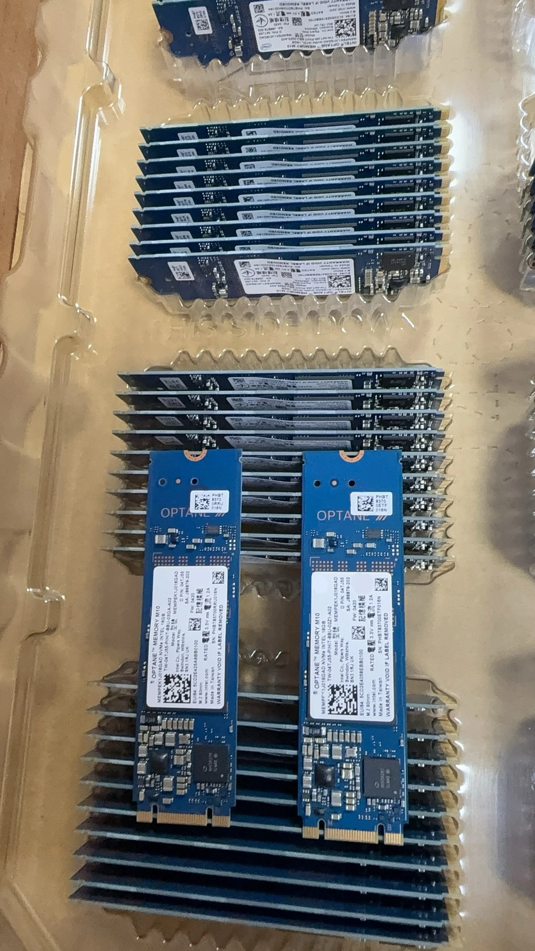 아오텡 신형 2세대 M10 솔리드 스테이트 드라이브 16G/M2/Nvme/SSD/2280은 기계식 디스크의 속도를 빠르게 가속화합니다.