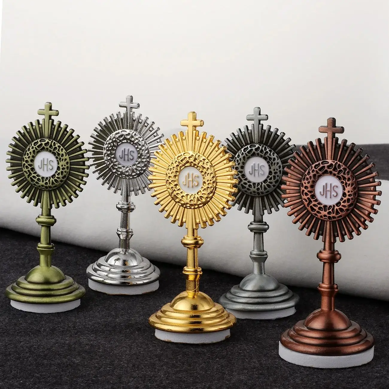 Enamel Cross Medal Crafts Stand Decoration First Communion Chalice Jesus Grail Christian Church Ornament Desk Display