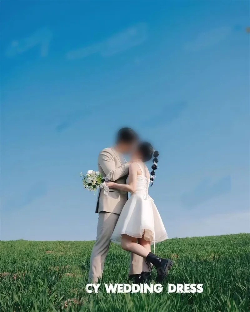 OLOEY Simple Short Wedding Dresses Korea Customised Wide Straps Square Neck Mini Country Bride Gowns Corset Back Mariage
