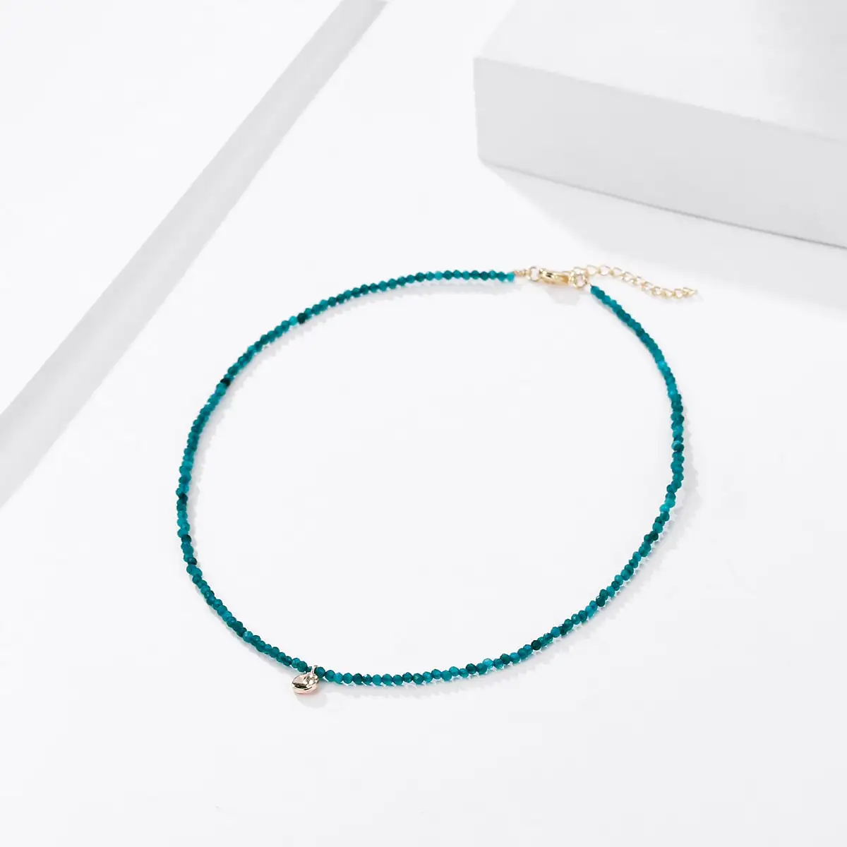 Green Nature Stone Women Fashion Necklace 1pcs