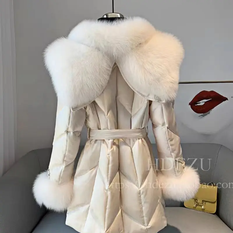 Fox Fur Shawl Collar Fur Down Jacket, High-end Mid Length Young and Fashionable Warm 90 Duck Down Jacket, Women's Winter New 202