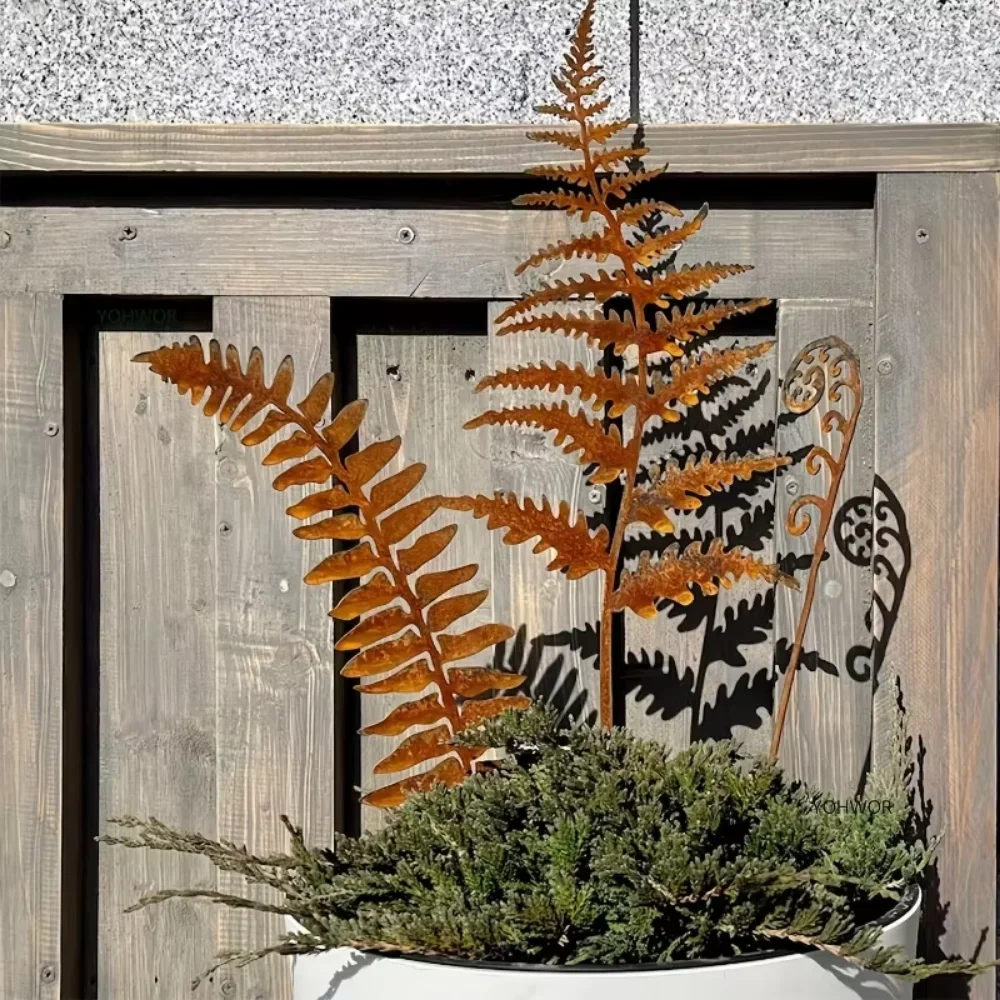 Garden Stake Metal Bouquet Plant Stake Outdoor Garden Art Home Decor Ornament Rusty Fern Leaves for Yard garden decoration,animal stakes