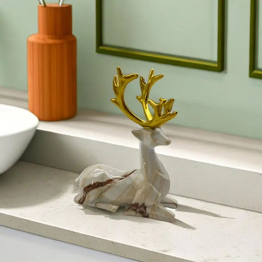 

Deer Ornament Geometric Deer Sculpture Set for Christmas Home Decoration Couple Figurines for Fireplace Dining Table Unique Deer