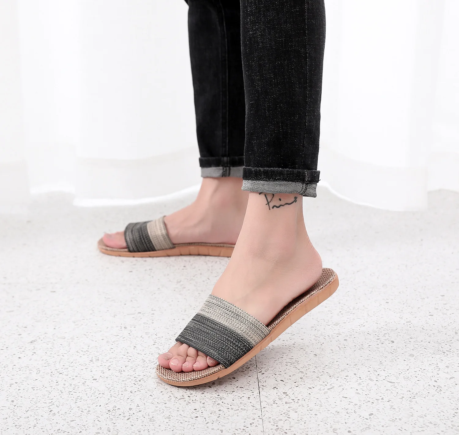 

Men Linen Slippers Beach Sandals Summer Breathable Flat Shoes Striped Sandals Women Household Slippers Flip-Flops Shoes Slide