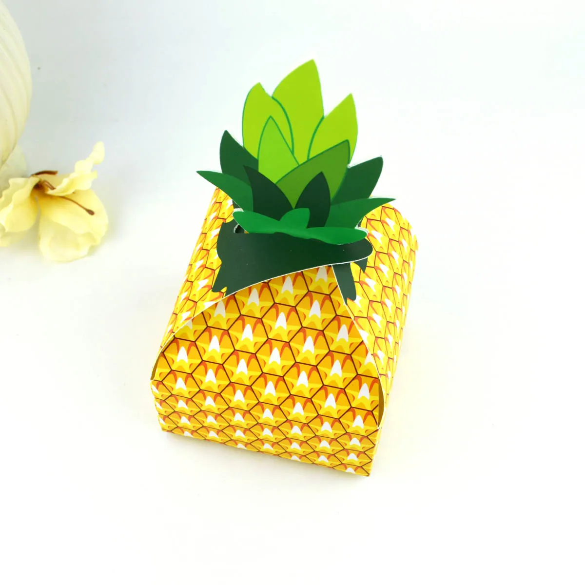 5/10/20pcs Pineapple Shaped Cardboard Candy Boxes, Fun Hawaiian Luau Party Favor Packag... - SKU CGB01118 - UGI Packaging