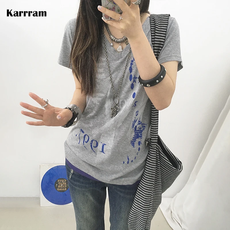 Karrram Japanisches Y2k Fake Zweiteiler-T-Shirt, Trashy 2000er-Jahre-Oberteil mit Buchstaben-Print und V-Ausschnitt, Vintage Harajuku Streetwear, American Retro 90er-Jahre