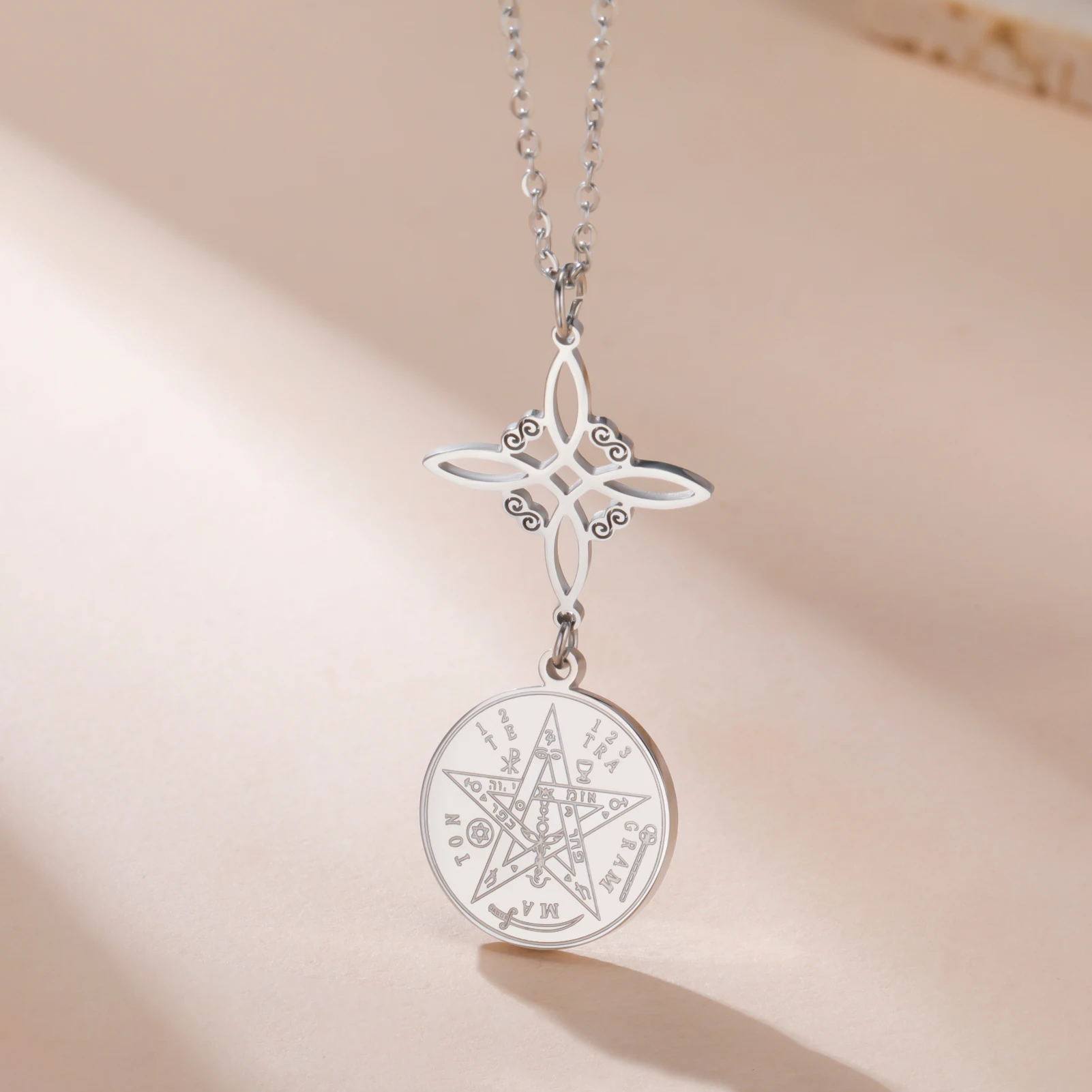 Skyrim-collar con colgante de nudo de bruja, tetragrammaton, doble amuleto, protección, collares de acero inoxidable, regalo de joyería de pentagrama 1