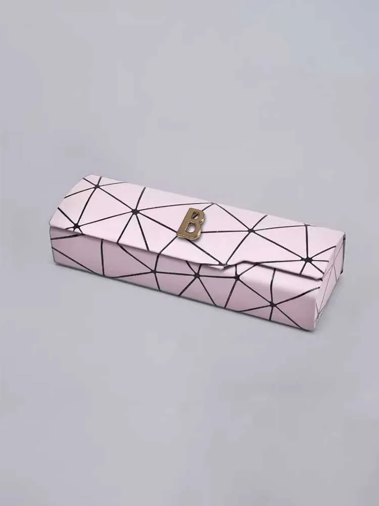 

Customized Retro PU Design Sunglasses and Eyeglasses Case Personalized Customer Name Accent Optional Letter Decor: Masterful Gem