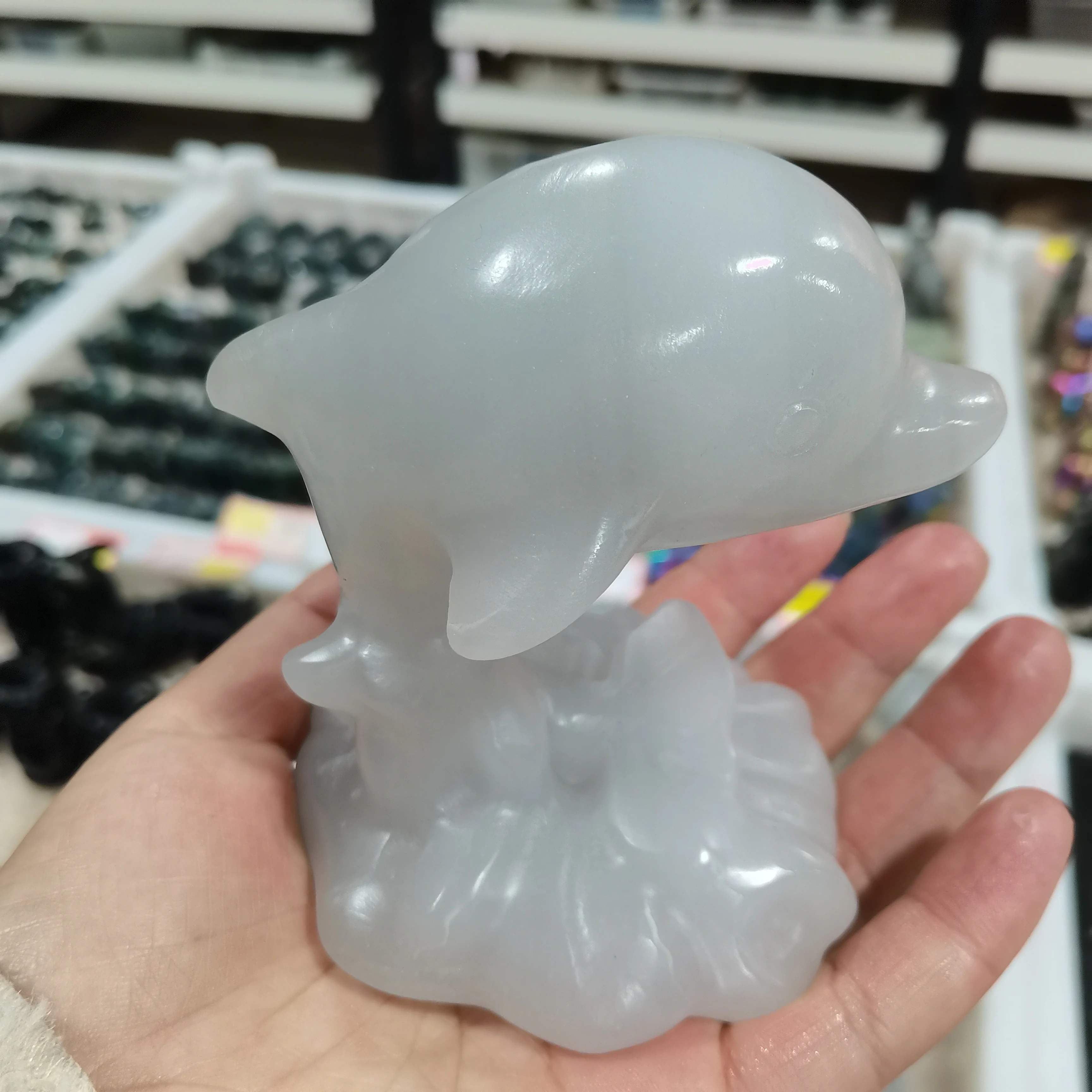 

Natural Hand Carved Polishing Jade Crystal dolphin for Home and Office, Aquarium Decoration Gift, 1Pc