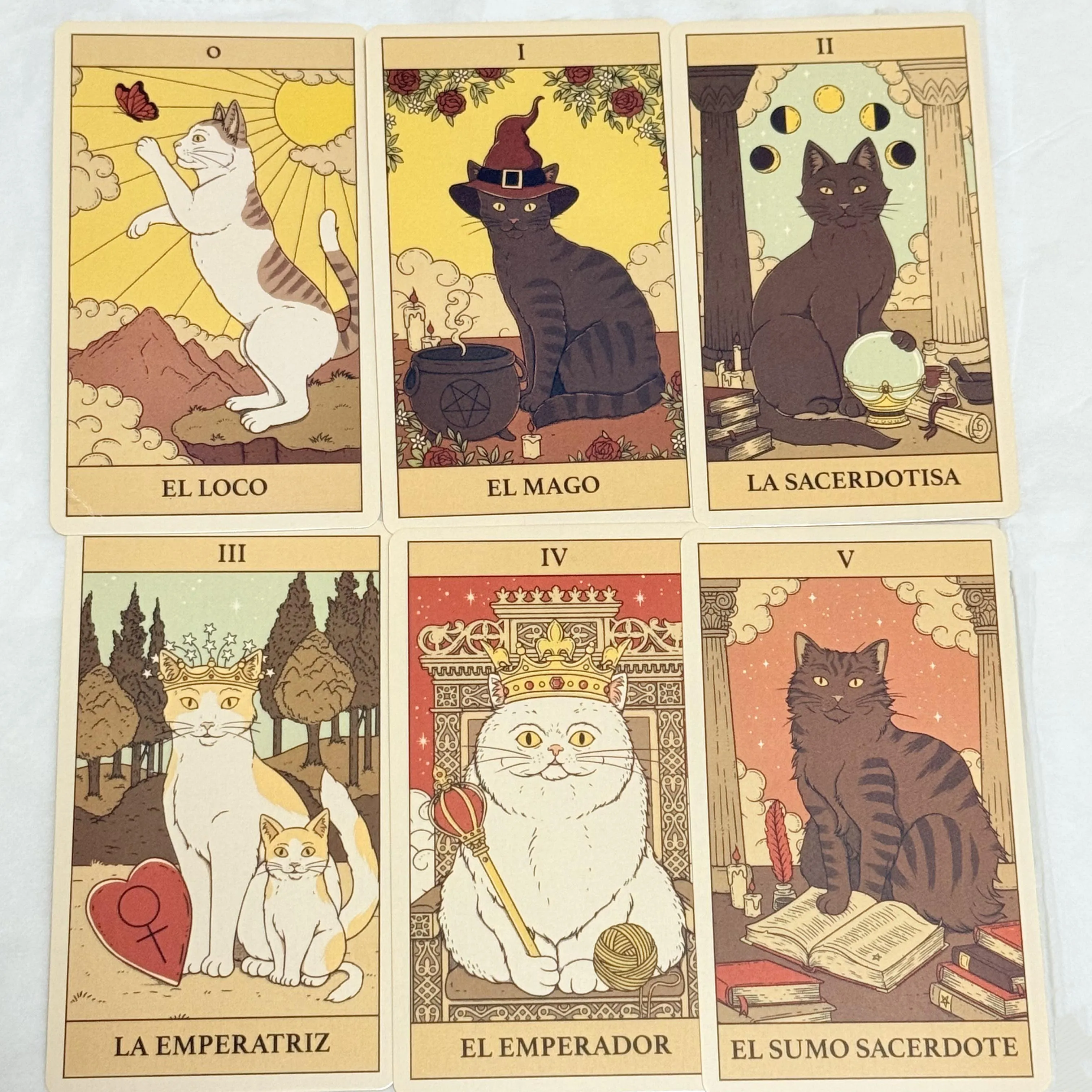 Description Picture 4 of itemSpanish Version Cats Rule Earth Tarot Cards 78 Oracle Deck Unique Cards for Cat Lovers and Tarot Enthusiasts Cute Tarot