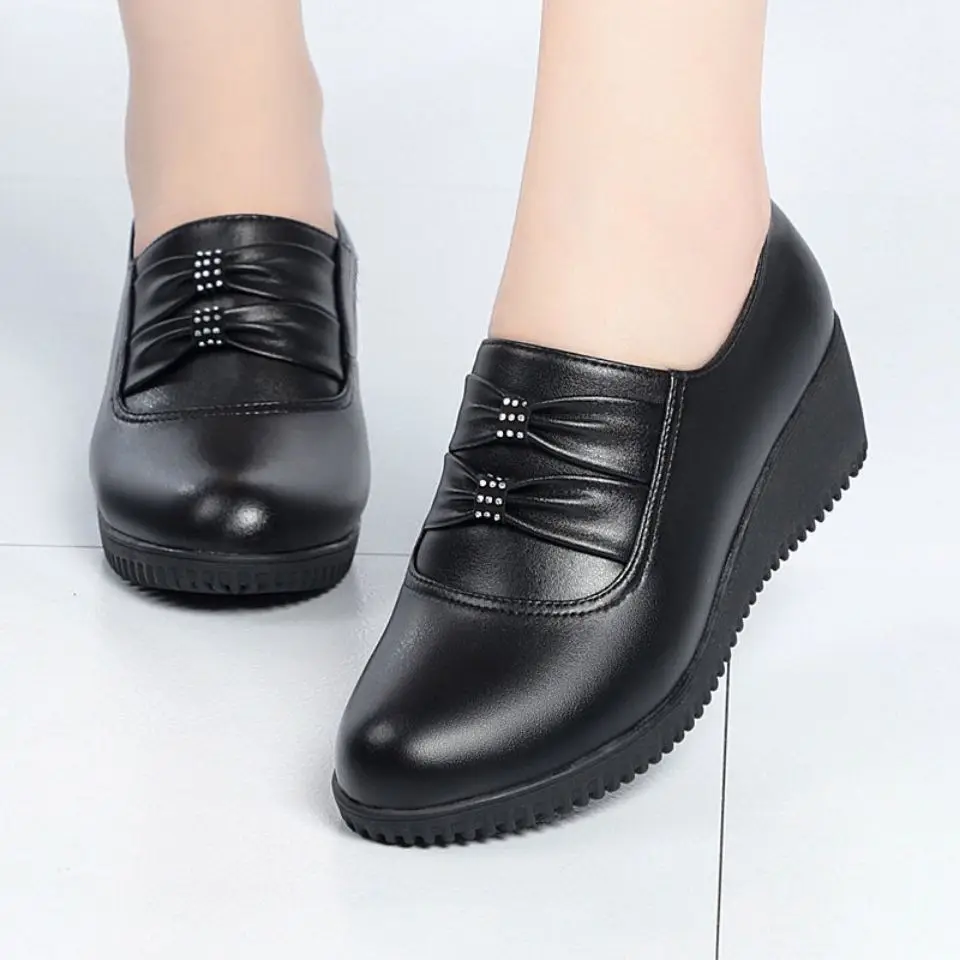 New Arrival Mom Wedges Platform Shoes for Women 2022 Black Leather Sneaker Woman Nurse Shoes Summer Flats