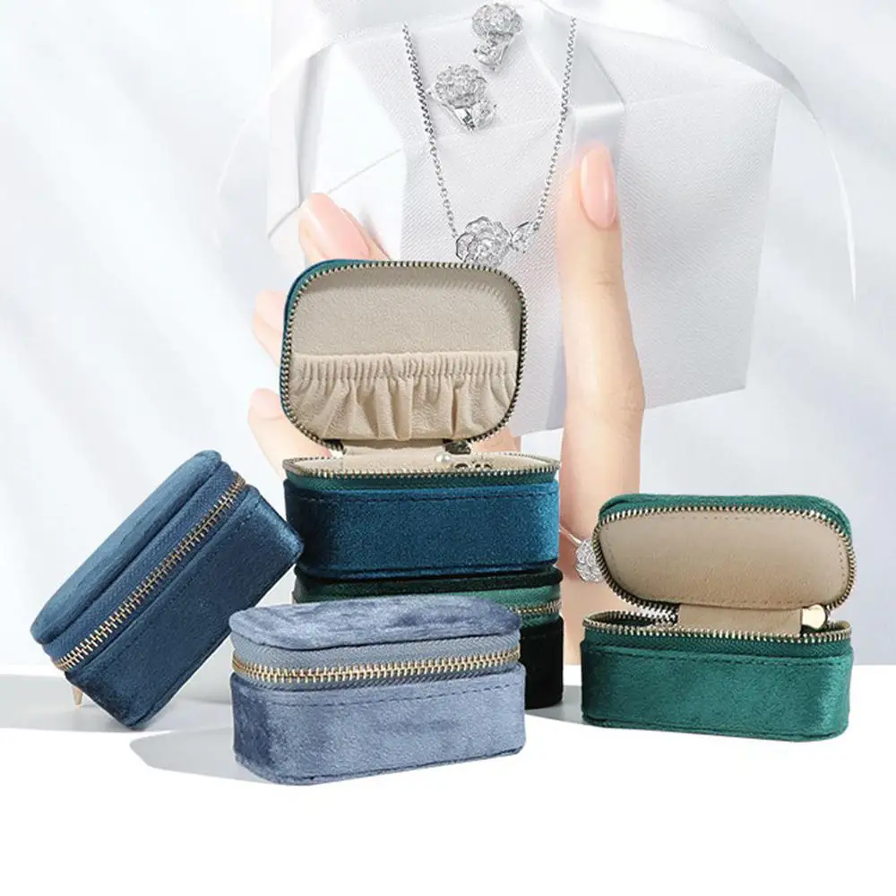 Рисунок 2 - Женский бархатный органайзер для ювелирных изделий