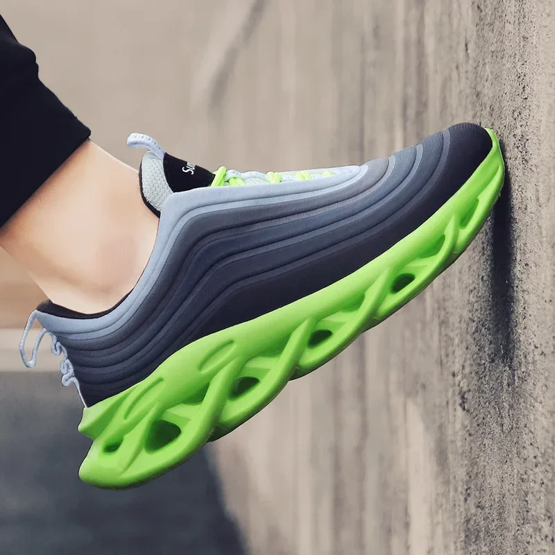 Men's Sports Shoes New Men's Thick Sole Fashion Running Shoes Colored Comfortable Soft Sole Casual sneakers