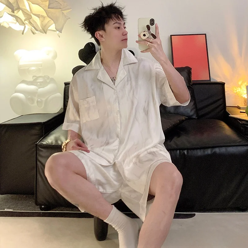 남성용 여름 아이스 실크 잠옷 반팔 홈 레저 편안하고 통기성 좋은 고급스러운 팬더 프린트 새틴 슬립웨어 나이트가운