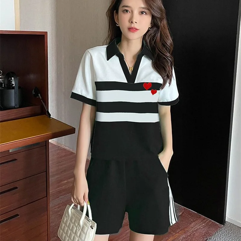 Casual Age Reducing Fashion Stripe Short Sleeve Set for Women's 2023 Summer New Arrival Sports Trend Shorts Two Piece Sets 2023 fashion men s casual suit short shirt suit pants two piece men s sports suit men s travel shirt suit trend men s wear