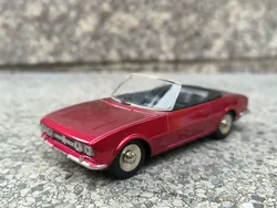 Diecast Alloy 1/43 Classic Convertible Vintage Toy Car (Red)