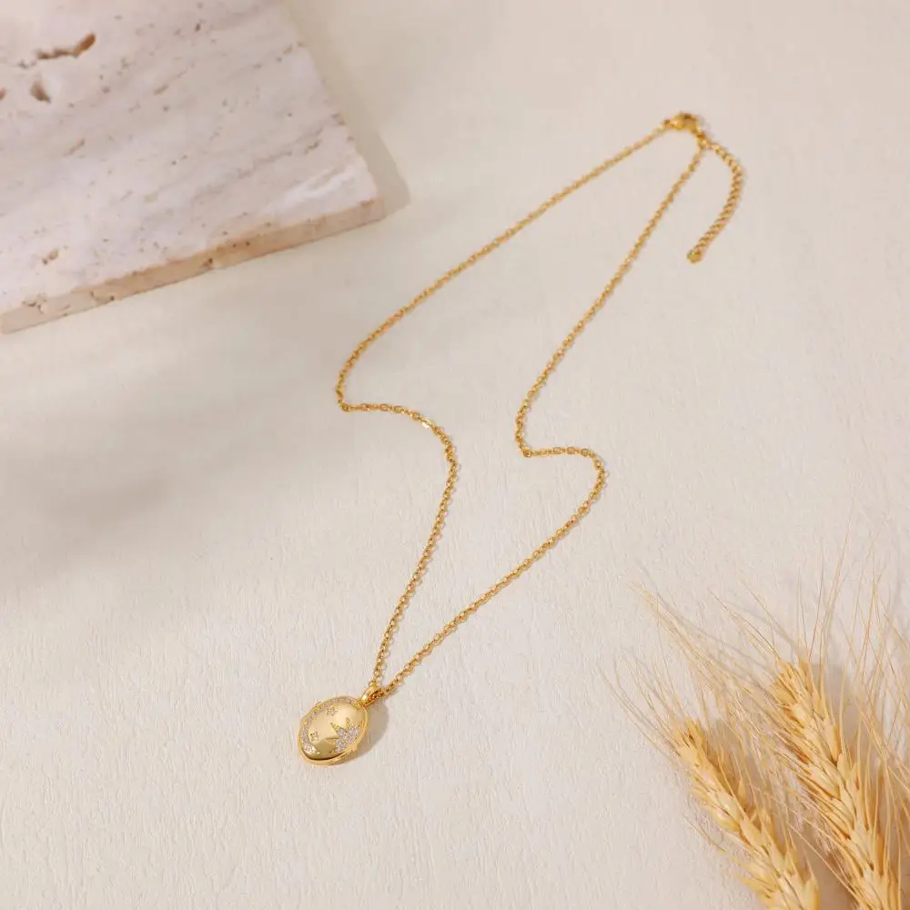 Elliptical Inlaid Zircon Photo Frame Album Pendant Necklace Openable Star Shiny Crystal Gold Color Metal Chain Choker Jewelry