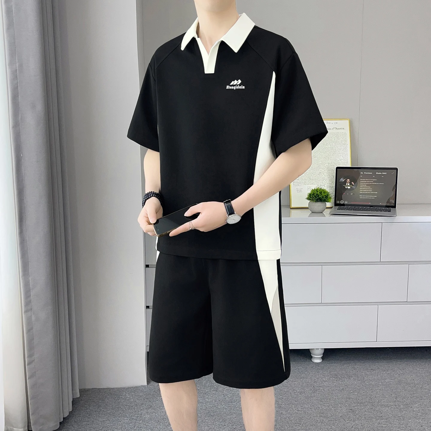 남성용 캐주얼 스포츠웨어 세트 2026년 여름 반팔 폴로셔츠 및 반바지 폴리에스터 섬유 청년 패셔너블 플립 칼라 의류