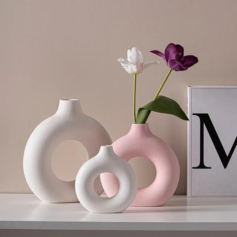 European Pink Ceramic Openwork Vase Flower Arrangement Plant Decoration Entrance Dining Table Vase Interior Ornaments Decoration 3