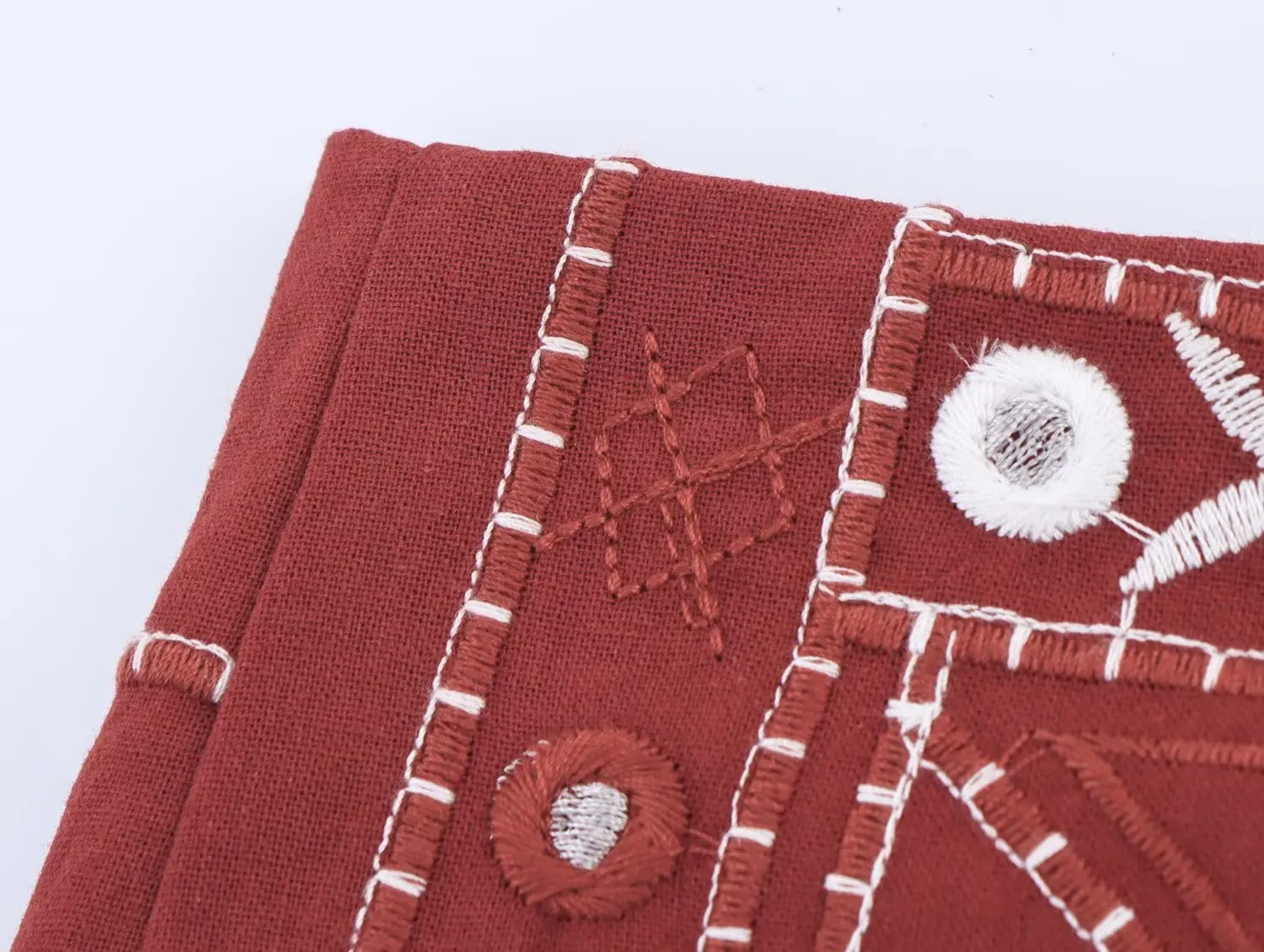KONDALA Casual Chic Rot Stickerei Frauen Anzug V-ausschnitt Ärmellose Weste Breite Bein Shorts Mode 2025, Sommer Boho V-ausschnitt Frauen Sets – Detail 15