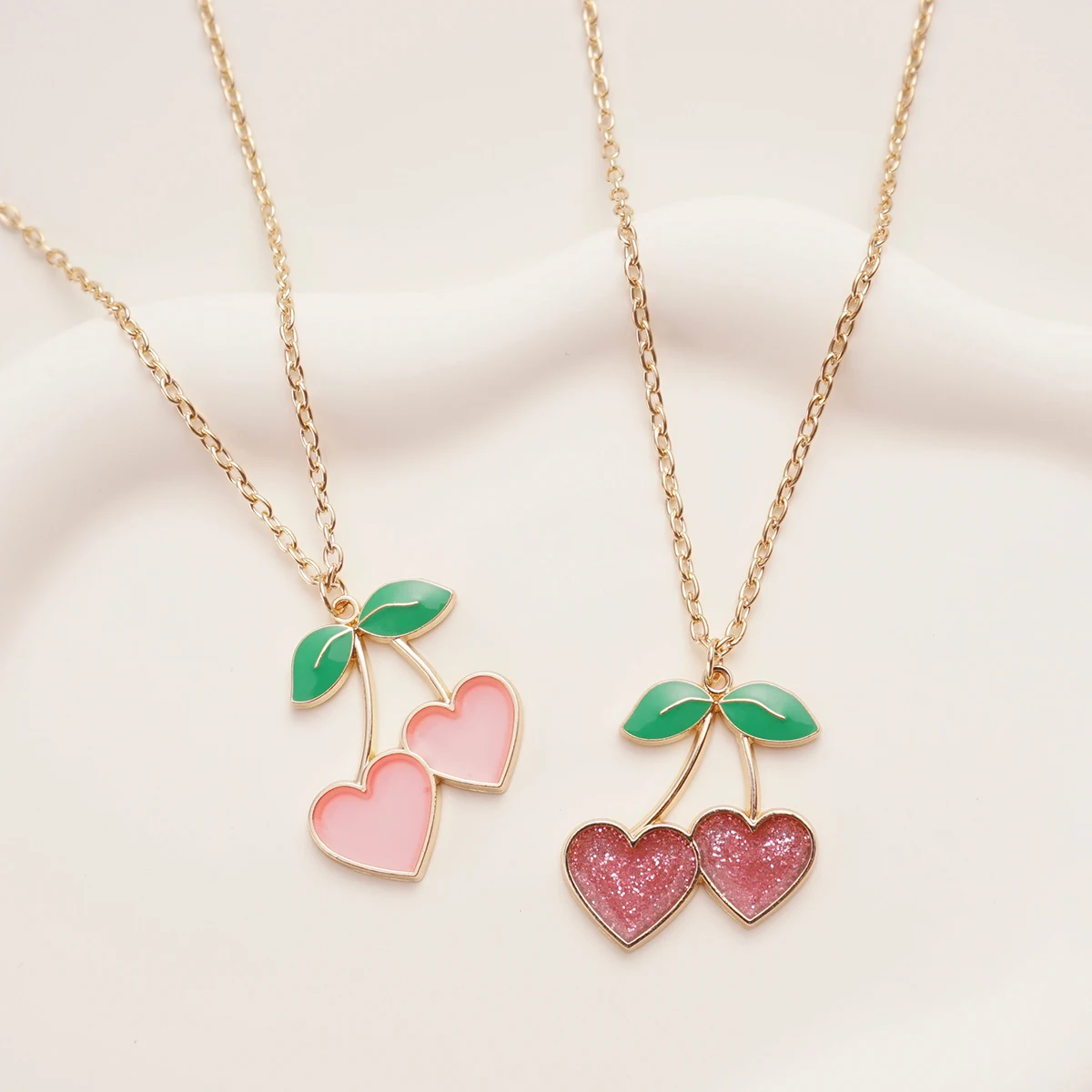 1 Pc Strawberry Fruit Pendant Necklace For Women Cut Adjustable Heart Pendant Necklace Fashion Jewelry Accessories Gift 4