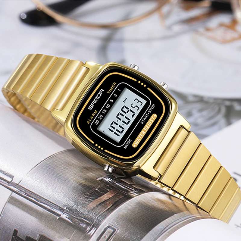 Casio LA670WGA-9 Reloj de cuarzo de acero inoxidable dorado con esfera  digital para mujer, Oro, Reloj de cuarzo