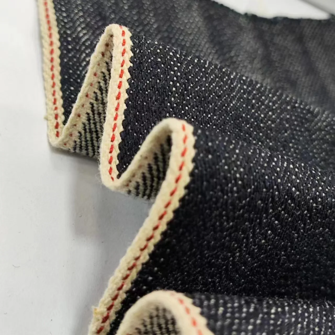 

Dark Blue and Red Edge Selvedge Denim Fabric, Non-elastic Twill High-end Denim Fabric, Jacket and Pants, Trendy