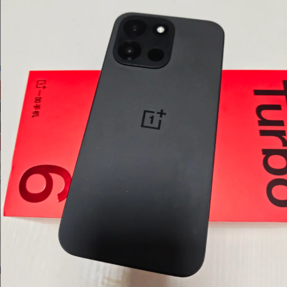 OnePlus Turbo 6 中国版（SIMフリー）Snapdragon 8s Gen4 6.78インチ