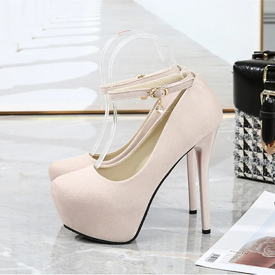 Talons Super Hauts Européens Et Américains, Avec Boucle En Métal, Rouge, Grande Taille, Talons Hauts Pour Club De Danse / Chaussures Pour Femmes