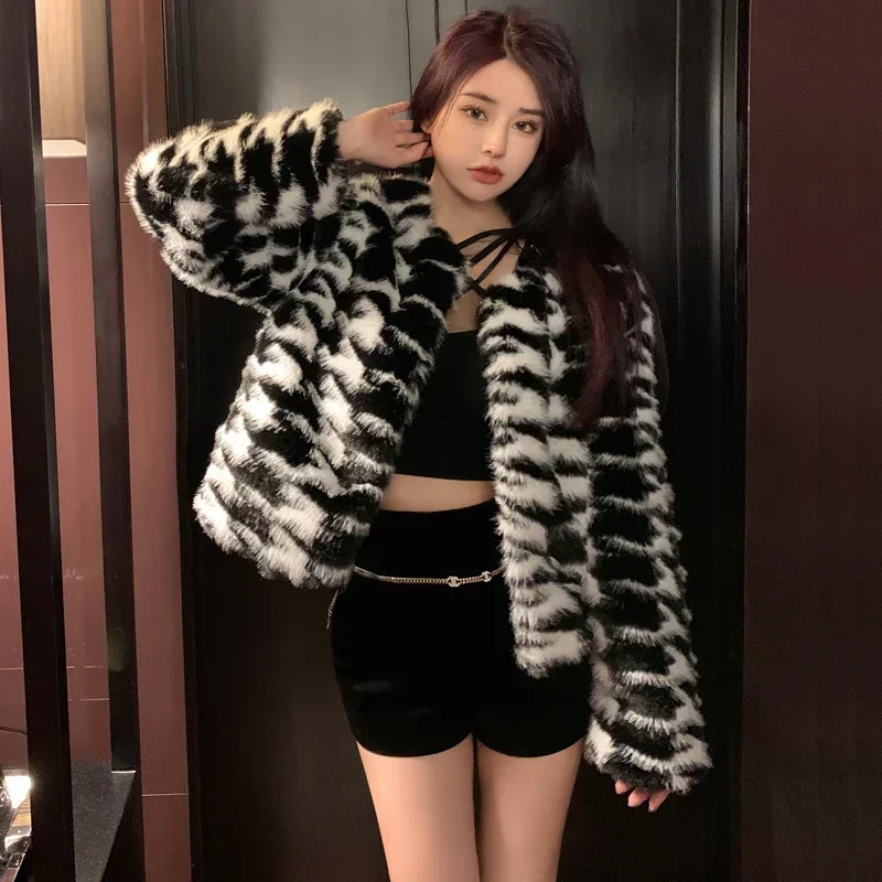 2023 New Faux Mink Coats Autumn Winter Fluffy Black Faux Fur Coat Women Elegant Thick Faux Fur Jackets For Women Tops