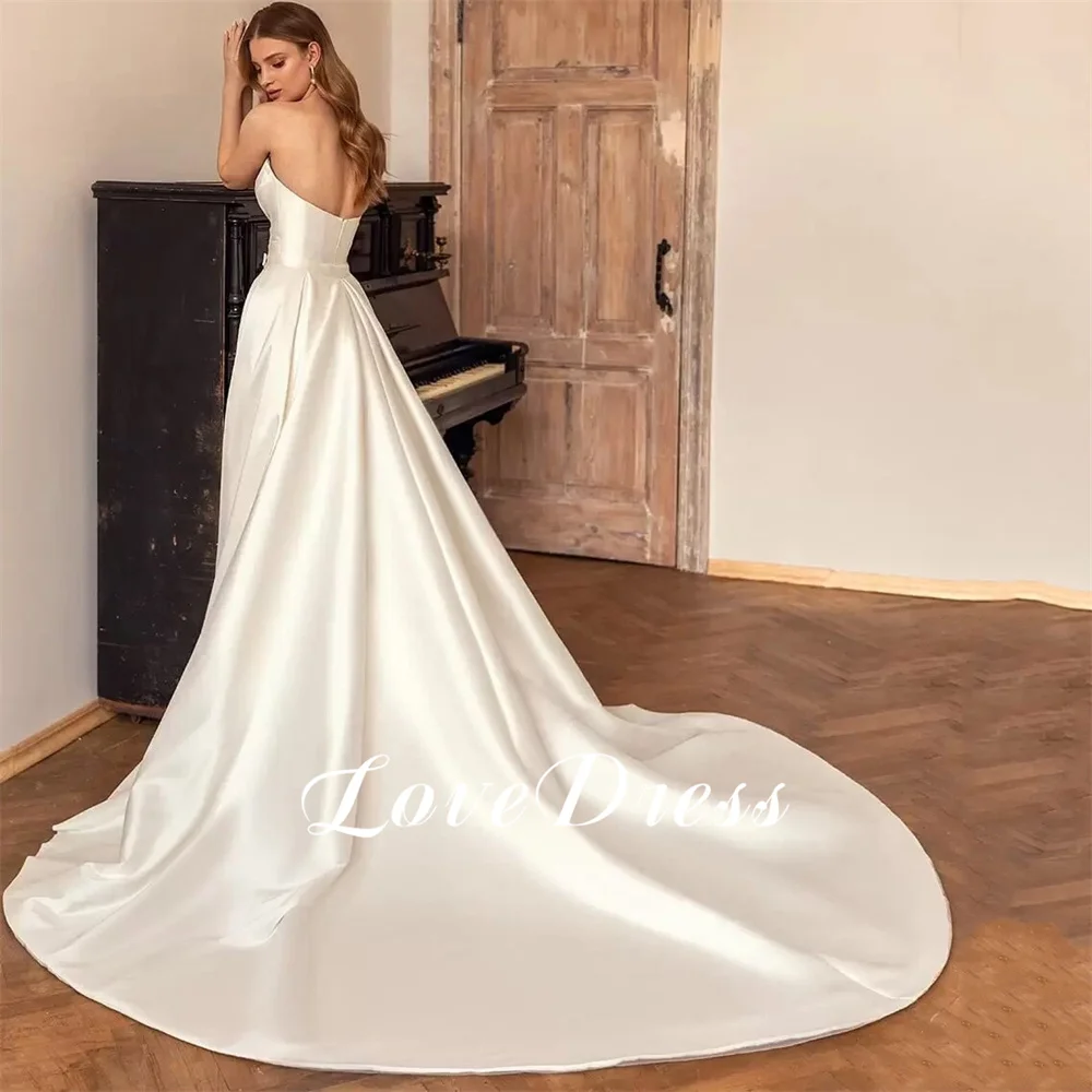Love Beach Sexy Sweetheart Pleated Mermaid Wedding Dresses Elegant Detachable Train Sleeveless Floor Length Backless Customized 2