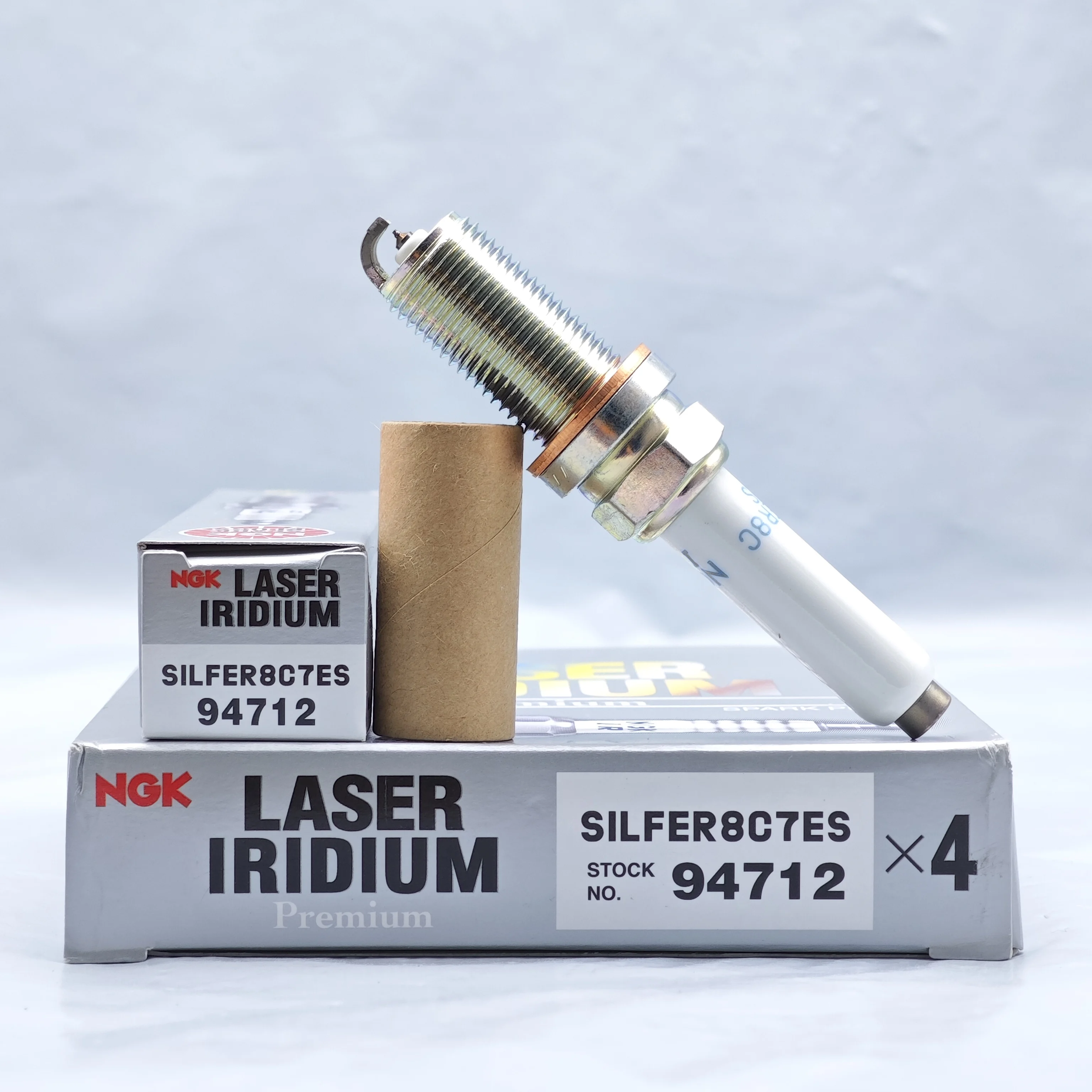 Original NGK Iridium Spark Plug SILFER8C7ES 94712 Suitable For Some Models Of Audi 06K905601M, 079905626M