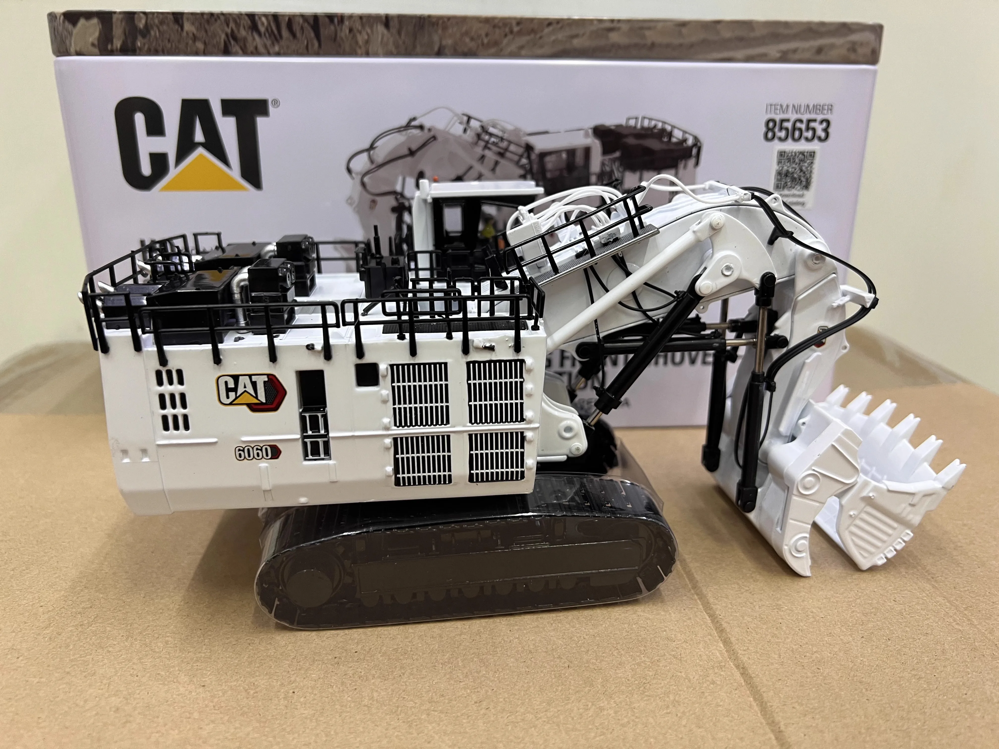 模型製作用品 CAT 6060 Hydraulic Mining Shovel 1/87 Sc1398ed9907d4ca0b8345de35647c