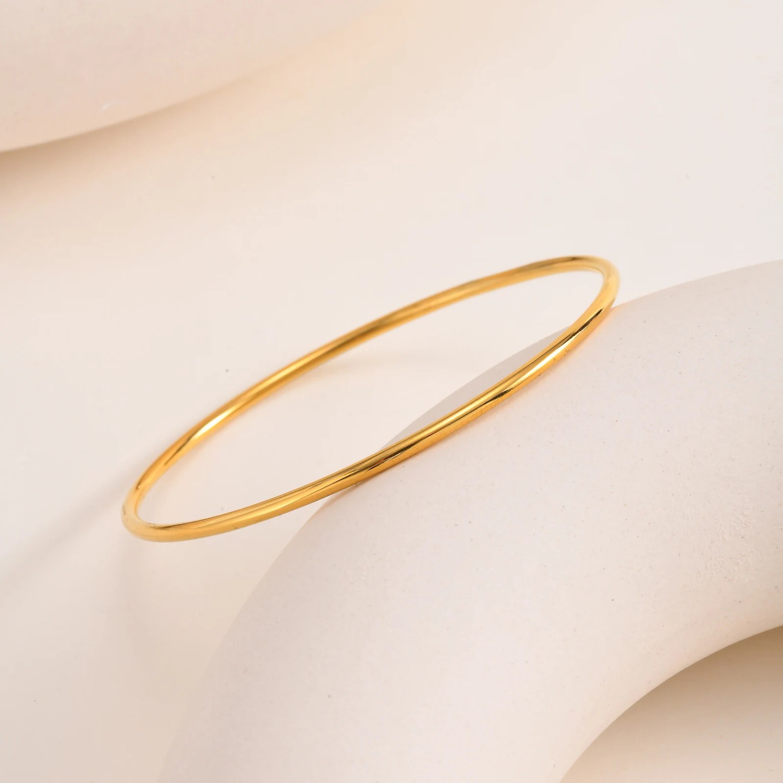 Bracelet Jonc Fermé Plaqué Or 18 Carats - Fil Rond 2 Mm - Taille 66 - Marque Tata Gisèle