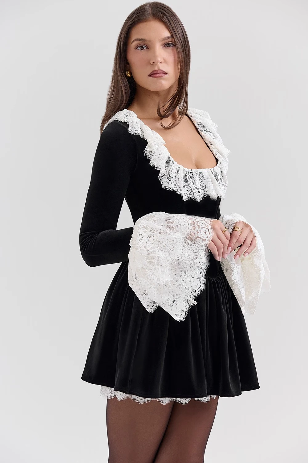 Sexy Square Neck Lace Velvet PatchWork Bodycon Dress For Women Elegant Autumn/Winter Long Sleeved Pleated Slim Vestido