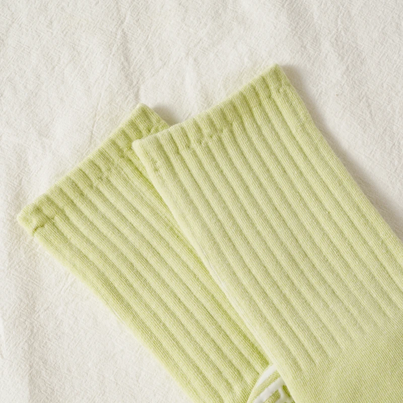 Women's Boneless Sports Yoga Socks Fresh Color Silicone Anti-slip Professional Pilates Mid-tube Socks