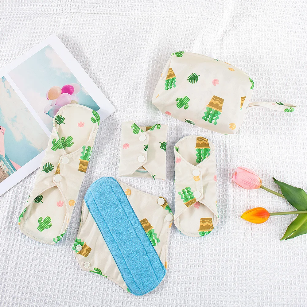 Portable Sanitary Pad 4pcs/Set Reusable Washable Cloth Menstrual Pads Blue Polar Fleece Panty Liners for Women with 1pc Wet Bag