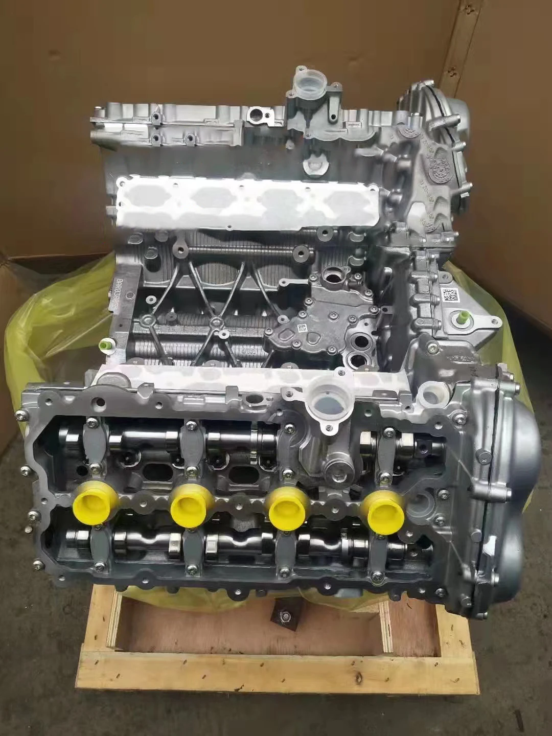 3UR-FE 5,7 л 8-цилиндровый двигатель