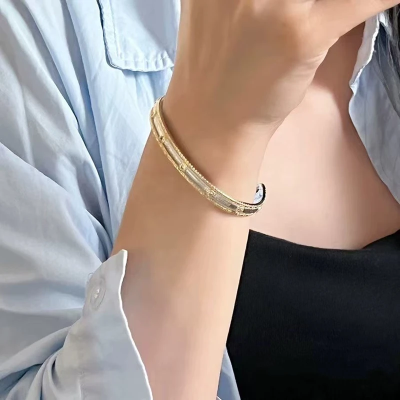 Europe and the United States classic hand-drawn micro-inlaid bracelet female court style light luxury niche fashion bracelet