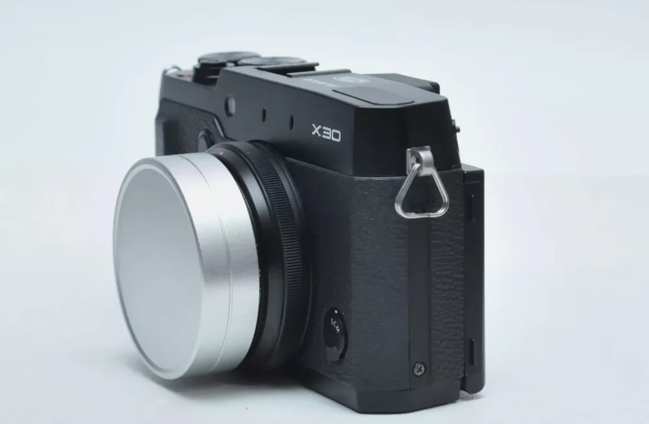 超特価 FUJIFILM X10/X20/X30専用フード&レンズプロテクター For Fuji Fujifilm X10 X20 X30 Lens Front Cap Protector Cover Black