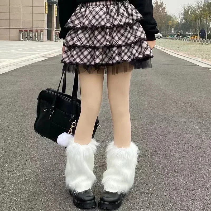 1-2Pairs Weiße Kunstpelz Beinwärmer Stiefelüberzüge Y2K Goth Solide Beinsocken Punk JK Knielang Hiphop Hotgirl Mode Warme Socken – Detail 5