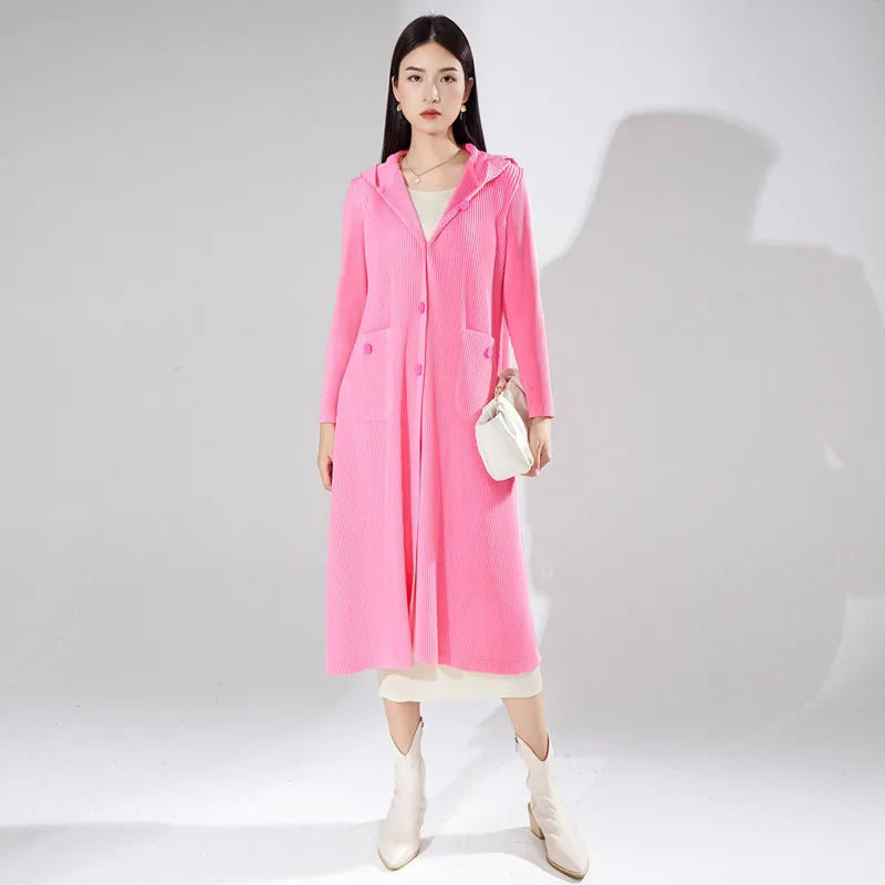 

Женская Осенняя Новая эластичная свободная плиссированная однобортная ветровка миаке с капюшоном