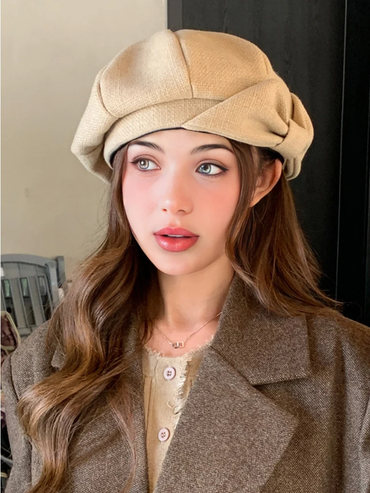 Women Beret Autumn Women&rsquo;s Octagonal Hat Winter Bow Elegant Temperament Show Face Small Beret Suitable for Daily Travel