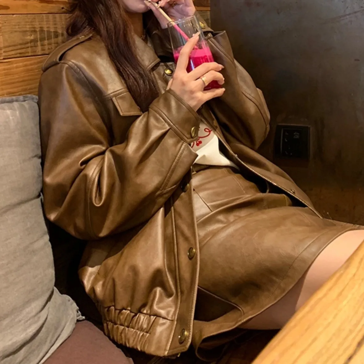 Рисунок 2 - Кожаные куртки для женщин