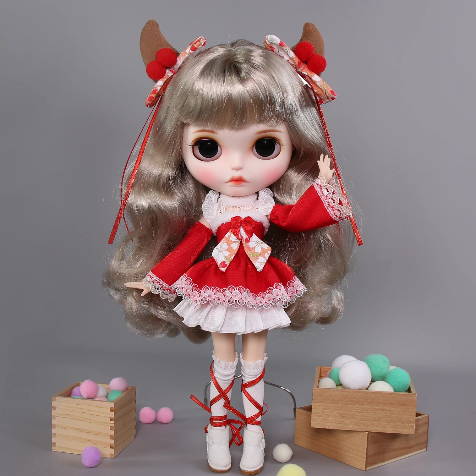 Neo Blythe Doll Clothes with 24 Outfit Options 1