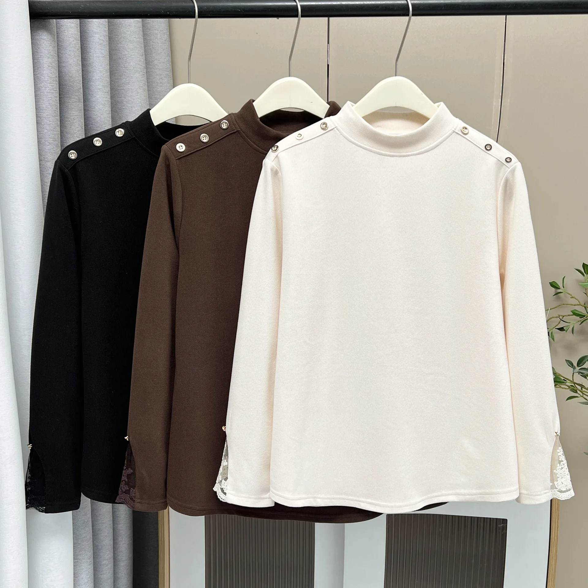 XXXXL Fashion Plus Size Woman Clothing T-Shirt New Autumn And Winter Style Lace Patchwork Cuffs Mock Neck Base Tops 2590