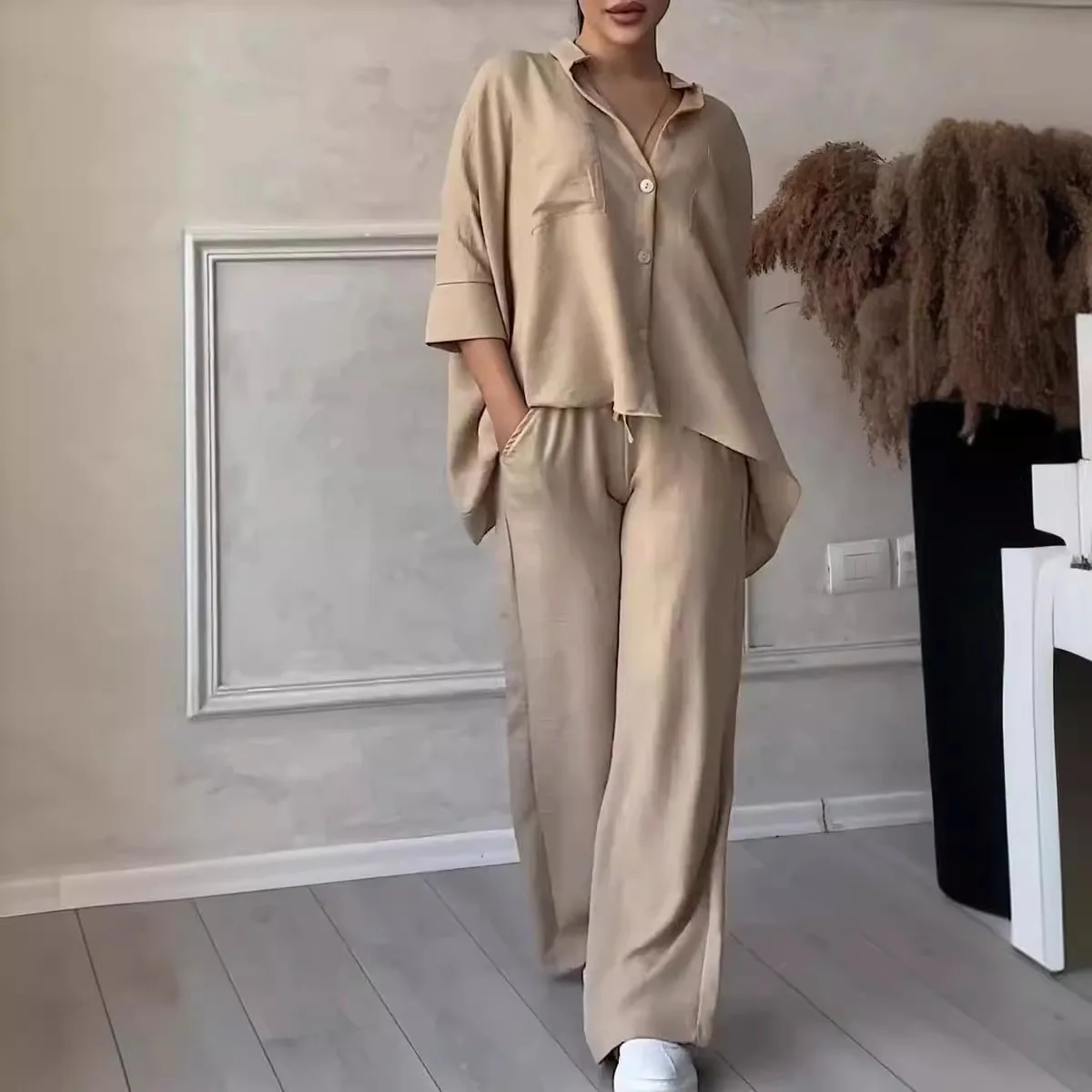 

Женский Повседневный костюм из двух предметов, белая Свободная рубашка на пуговицах с рукавом 3/4 и широкие брюки со шнуровкой, летний костюм из двух предметов