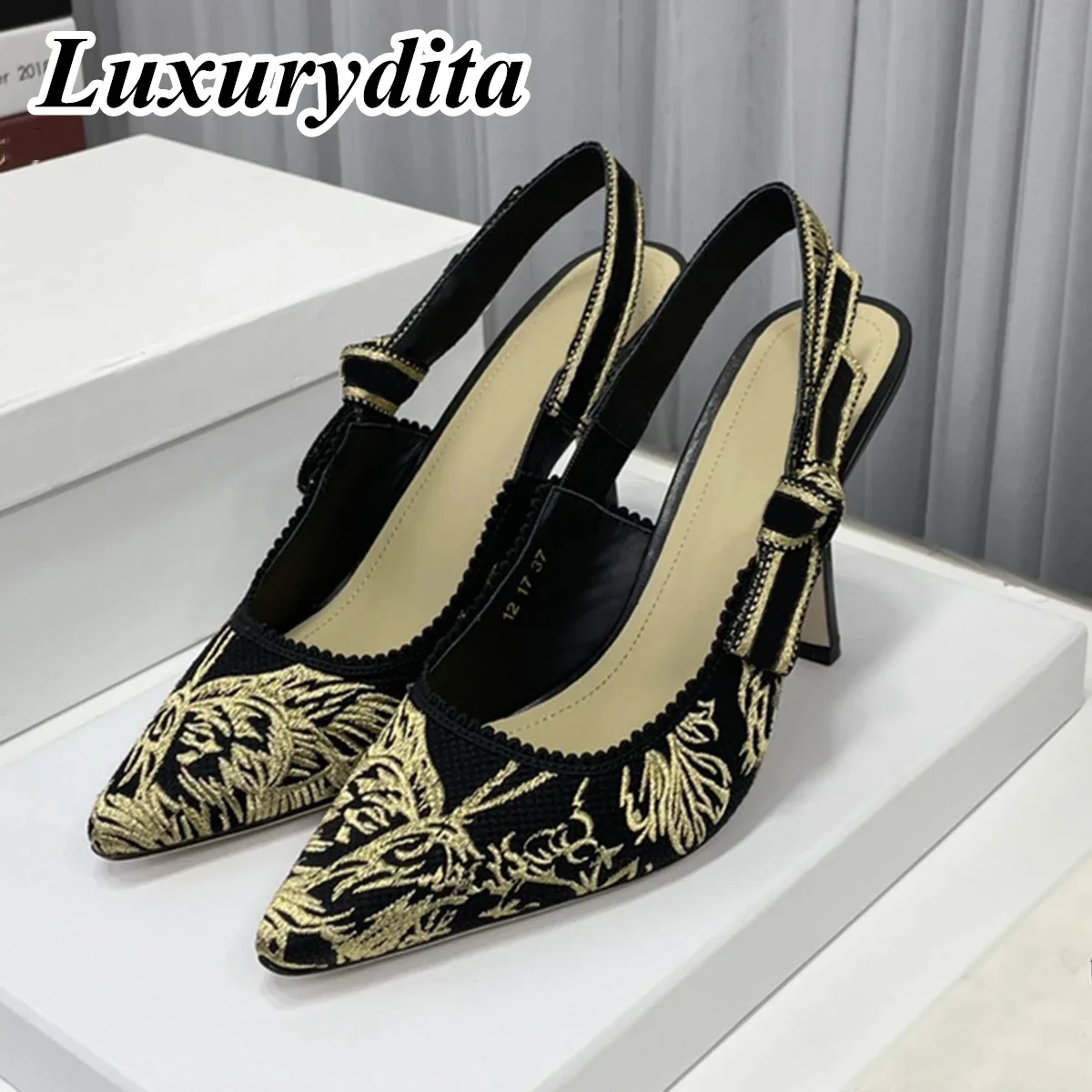 

LUXURYDITA Luxury Womens High Heel Sandal Casual Lace Fashion Embroidered Muller Flat Shoes Designer Silk Leather Soled XY148