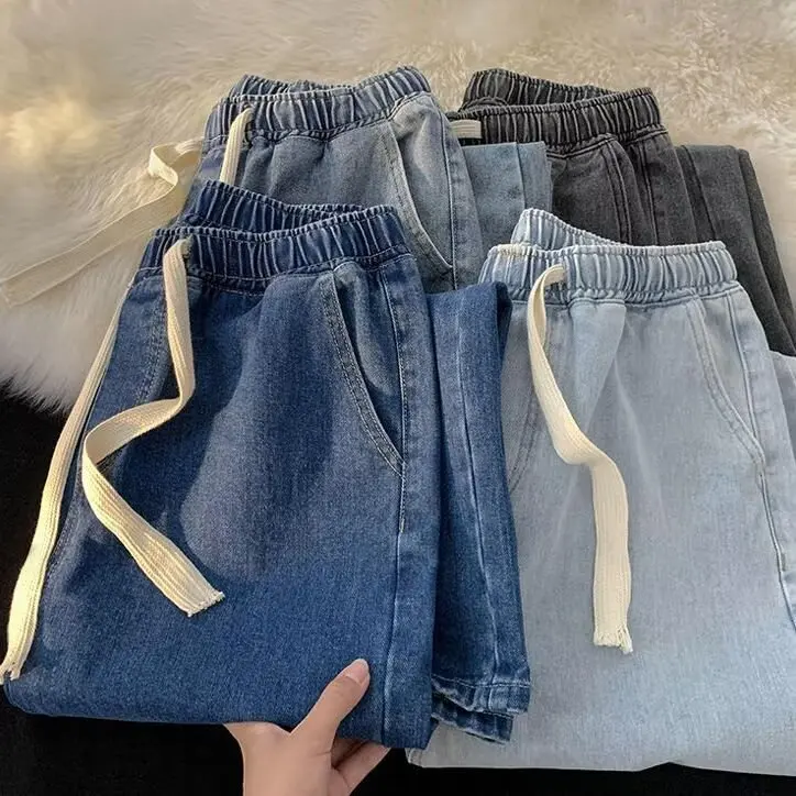Loose Fit Men's Elastic Waist Jeans - Styling Example